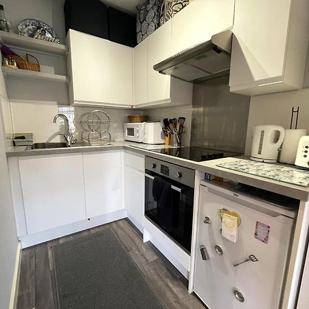Snug Studio Apartment In Central Location Bristol Exterior foto